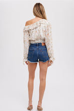 Load image into Gallery viewer, OFF SHOULDER FRILL BLOUSE