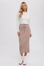 Load image into Gallery viewer, RIBBED KNIT MIDI SKIRT
