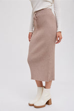 Load image into Gallery viewer, RIBBED KNIT MIDI SKIRT