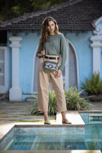 Load image into Gallery viewer, Temptation Small Crossbody Bags