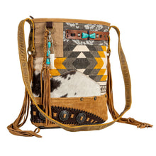 Load image into Gallery viewer, Coyote Bluff Fringed Concealed-Carry Bag