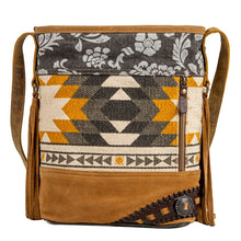 Load image into Gallery viewer, Coyote Bluff Fringed Concealed-Carry Bag