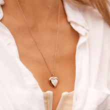 Load image into Gallery viewer, Puravida HEART LOCKET NECKLACE