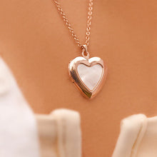 Load image into Gallery viewer, Puravida HEART LOCKET NECKLACE