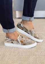 Load image into Gallery viewer, Bronze Pine Top Cowhide Sneaker