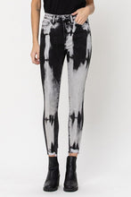 Load image into Gallery viewer, Black tie dye high rise crop skinny