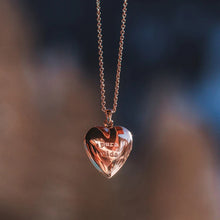 Load image into Gallery viewer, Puravida HEART LOCKET NECKLACE