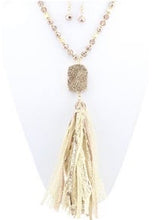 Load image into Gallery viewer, Druzy Stone Necklace Tassel