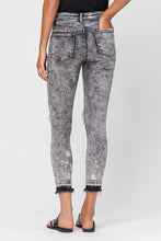 Load image into Gallery viewer, VERVET MID RISE DISTRESSED GREY CROP SKINNY RELEASED HEM