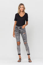 Load image into Gallery viewer, VERVET MID RISE DISTRESSED GREY CROP SKINNY RELEASED HEM