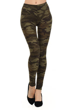 Load image into Gallery viewer, Camo Print Leggings
