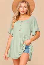 Load image into Gallery viewer, Haptics RIB FLUTTER SLEEVE BUTTON DOWN TOP