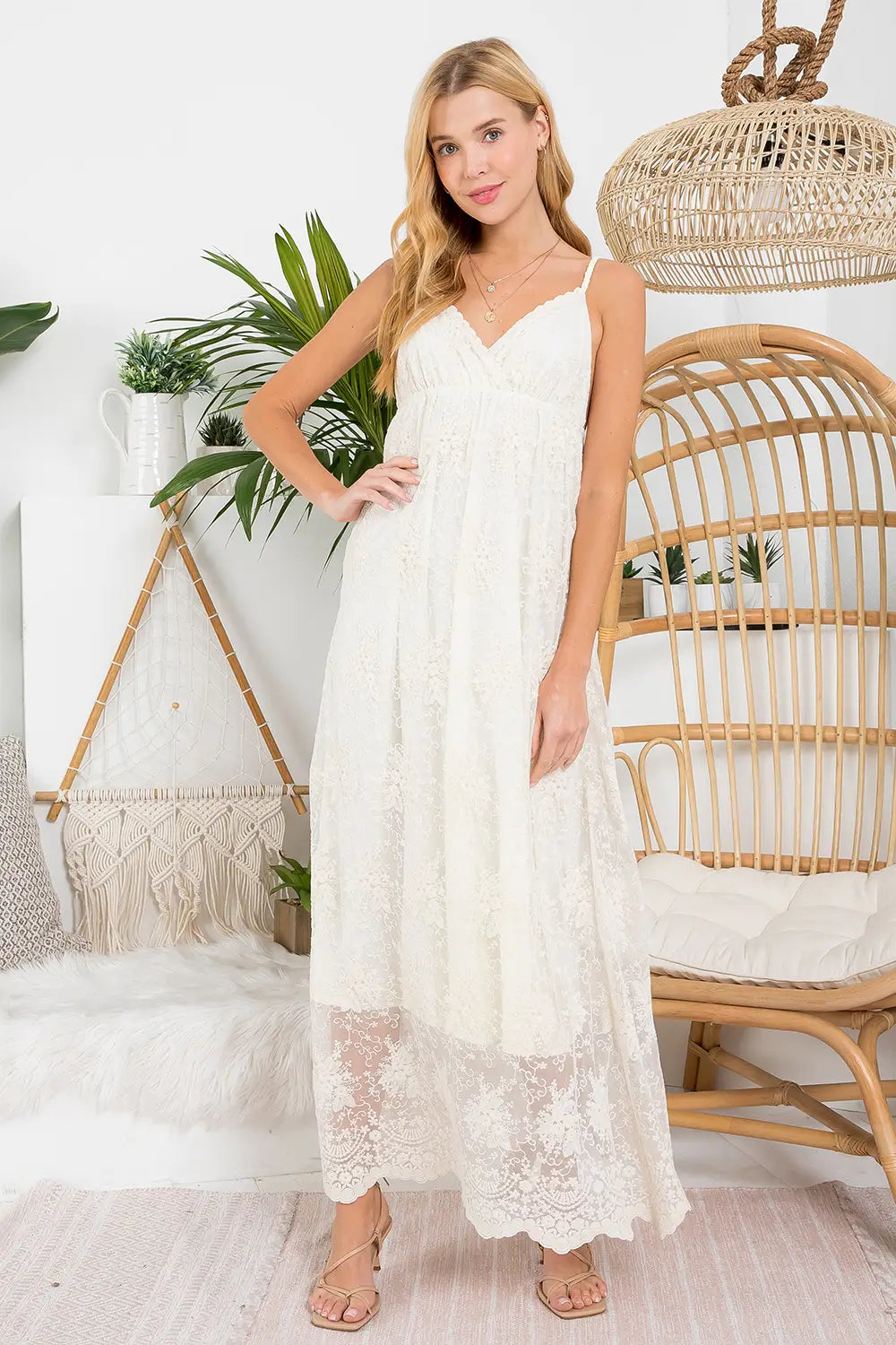 EMBROIDERY LACE MAXI DRESS