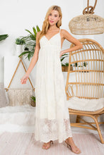 Load image into Gallery viewer, EMBROIDERY LACE MAXI DRESS
