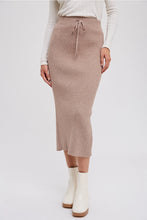 Load image into Gallery viewer, RIBBED KNIT MIDI SKIRT
