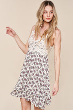 Load image into Gallery viewer, Paisley Print Lace Dress
