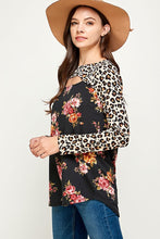 Load image into Gallery viewer, Leopard Cutout Top
