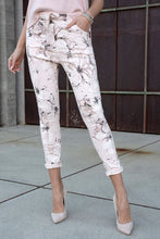 Load image into Gallery viewer, FLORAL CRINKLE JOGGER
