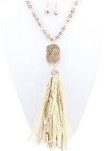 Load image into Gallery viewer, Druzy Stone Necklace Tassel
