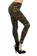 Load image into Gallery viewer, Camo Print Leggings
