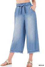 Load image into Gallery viewer, WIDE LEG CROP PANTS

